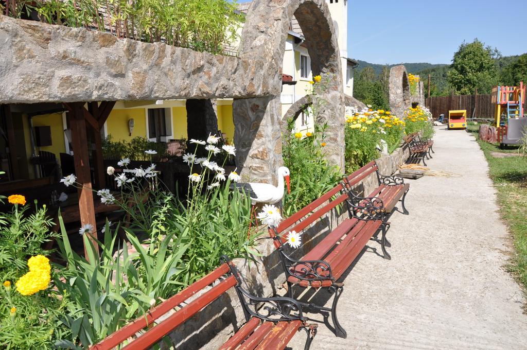 Cabana Claris Văliug Εξωτερικό φωτογραφία